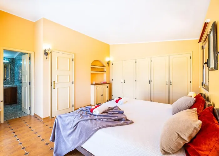 Samui By Algarve Vacation Villa